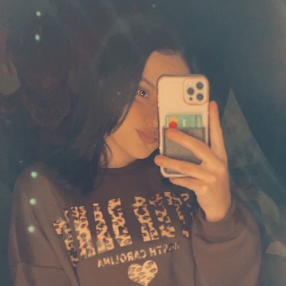 Meet your Posher, Myla - Picture 1 of 1